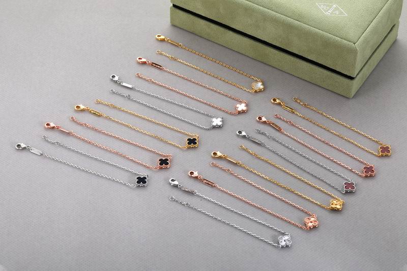 Van Cleef & Arpels bracelet 05yxh01